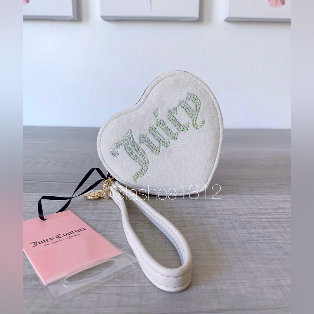 JUICY COUTURE Wristlet Be Classic Heart Wallet - Cream Iridescent Rhinestones